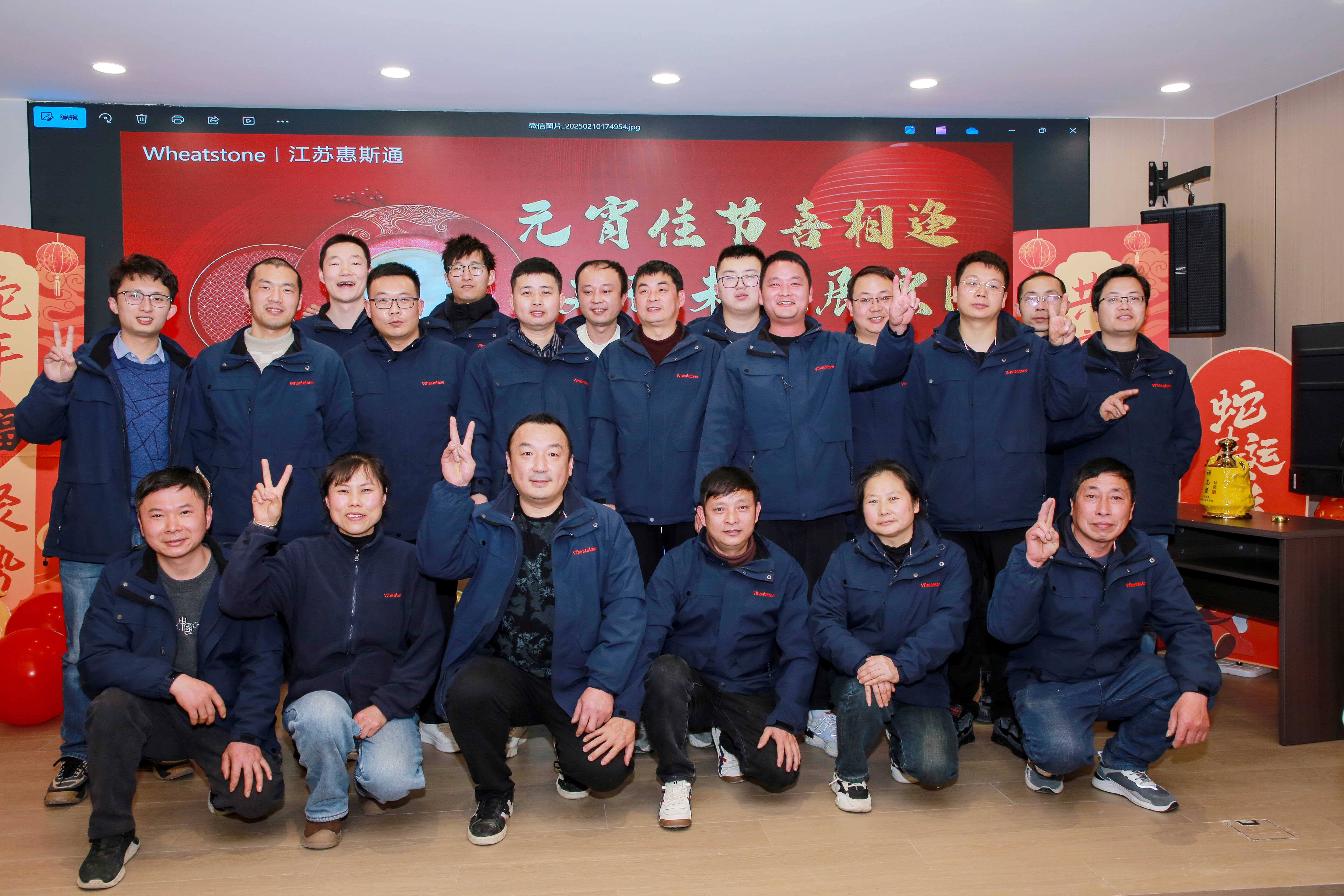 63165430.jpg 63165430.jpg